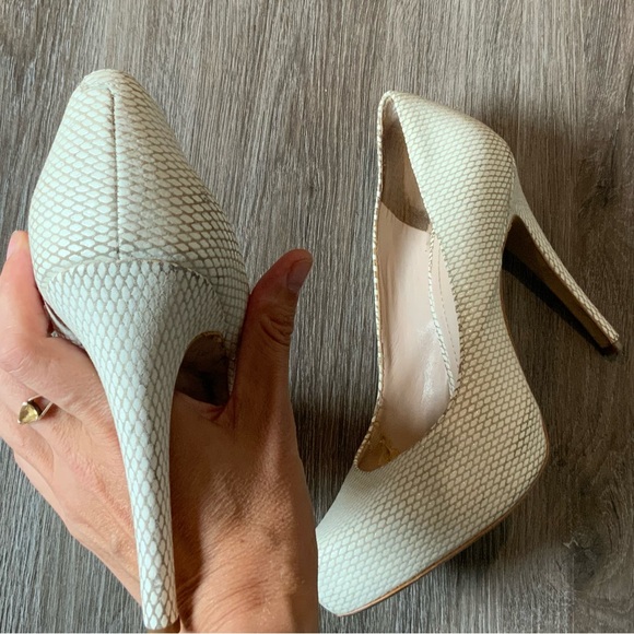 Patterned Platform Pumps - Picture 5 of 5